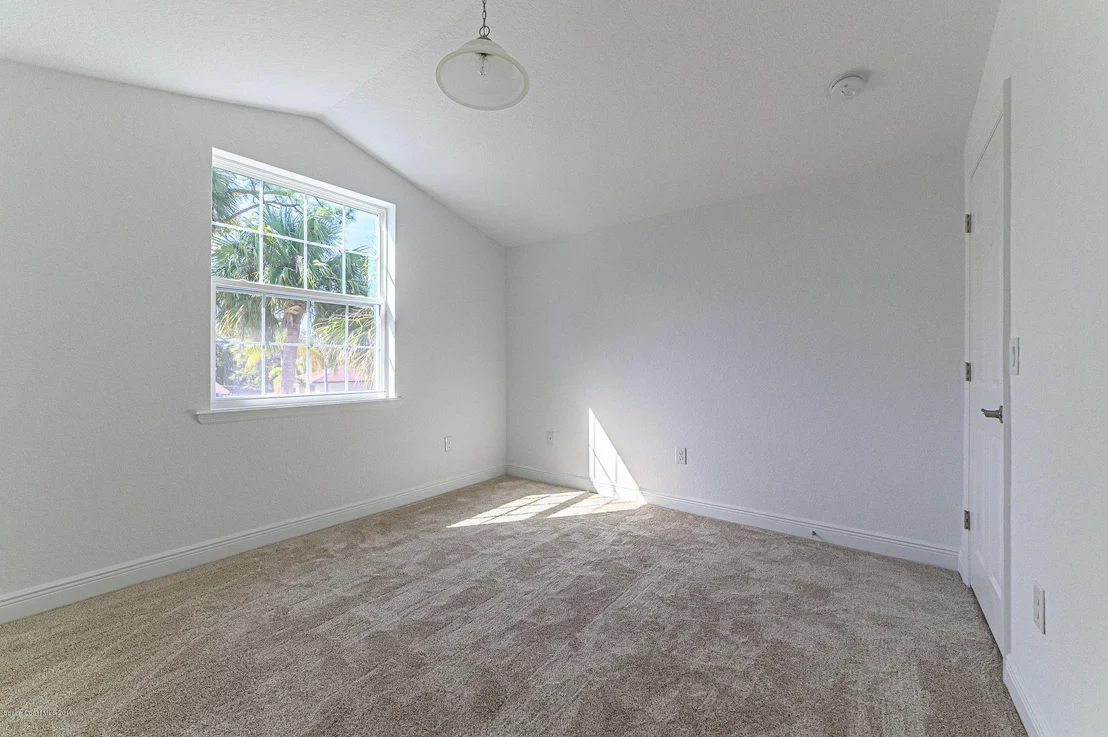 Photo of 435 Crescent Drive