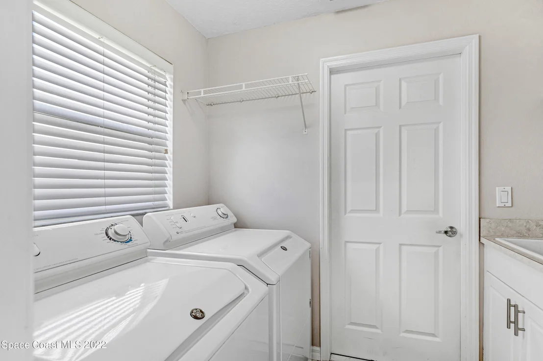 Photo of 348 Renaissance Avenue