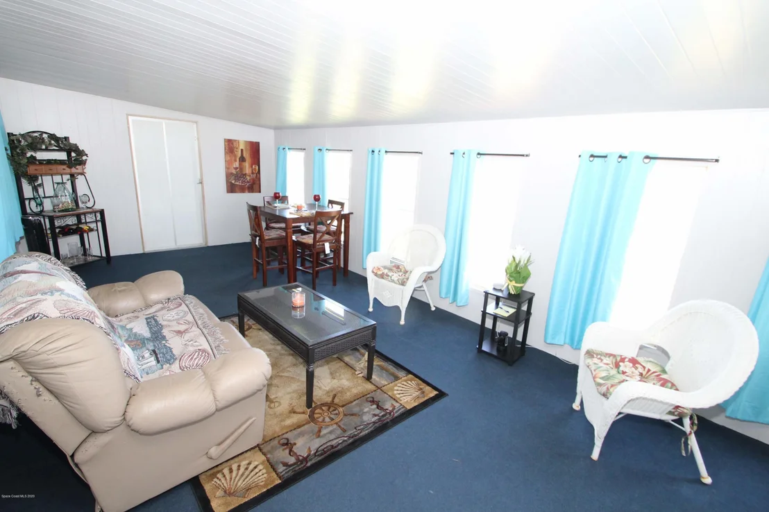Photo of 526 Jennifer Circle