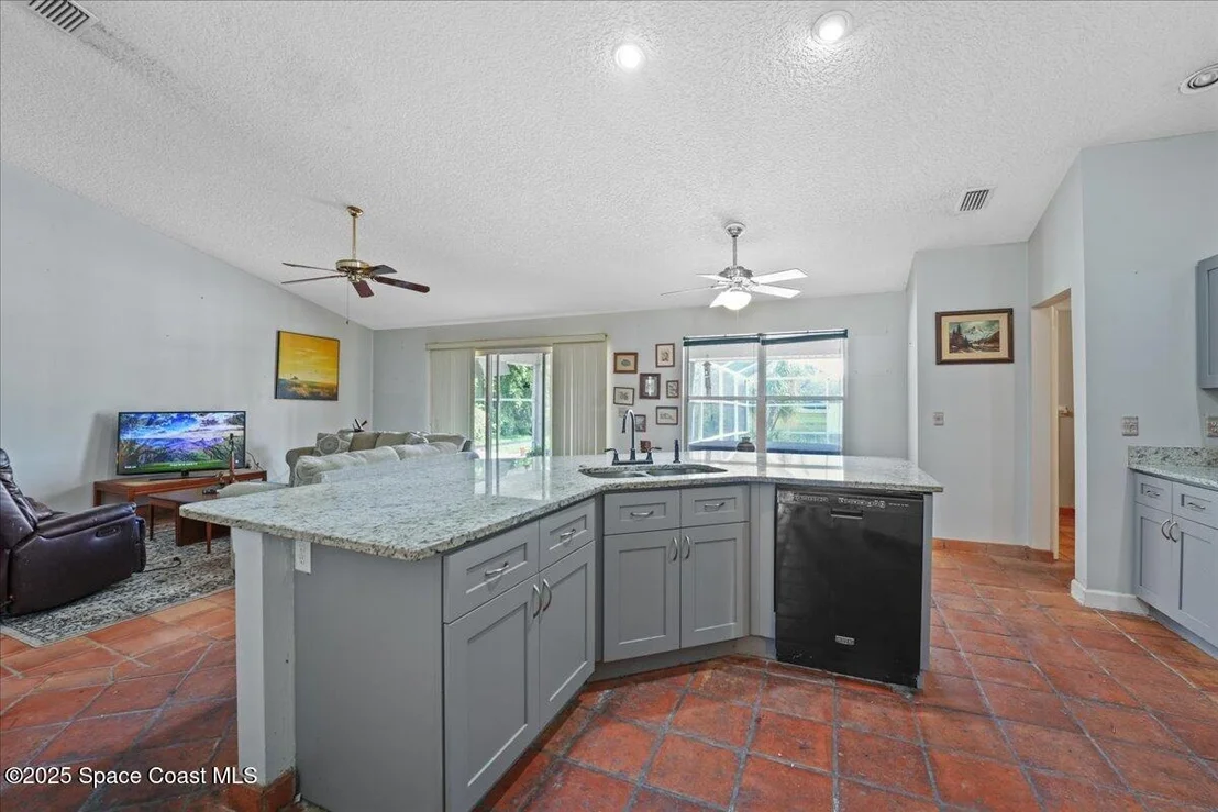Photo of 2048 Thesy Drive