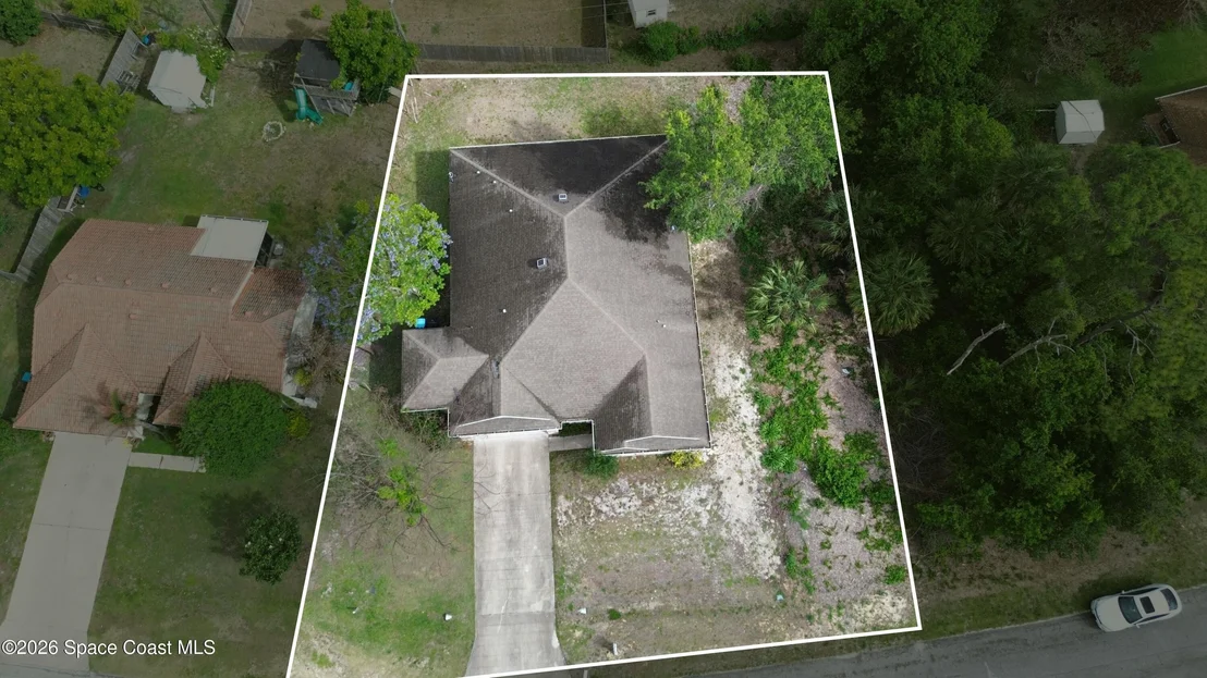 Photo of 1706 Elmhurst Circle SE