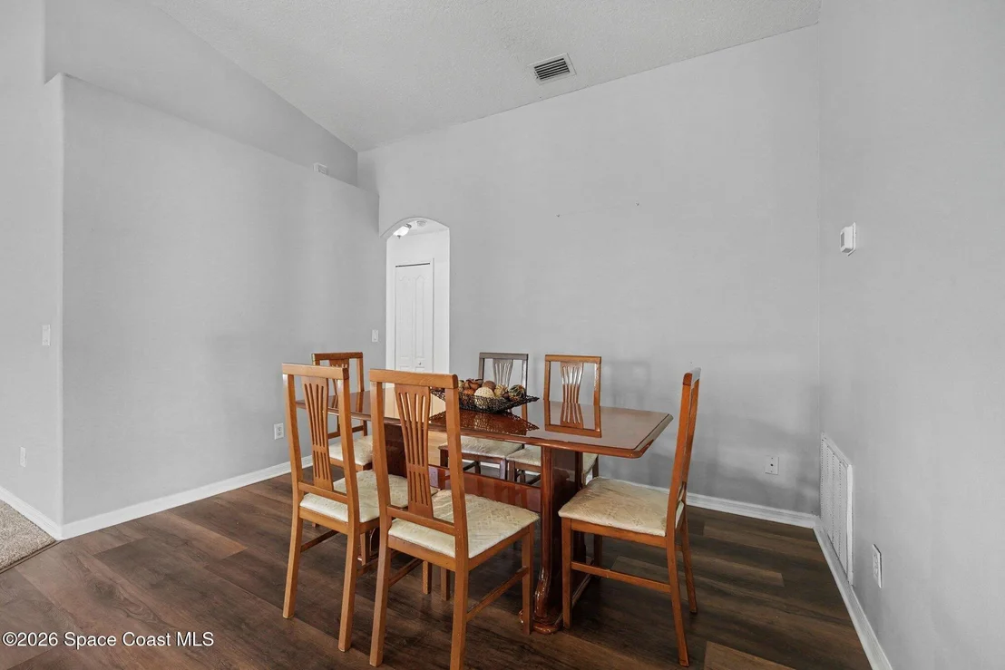 Photo of 2476 Hidden Pine Lane NE