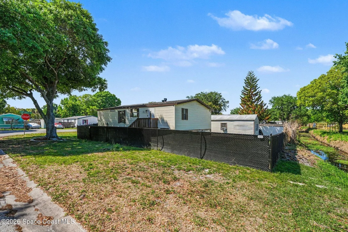 Photo of Unit 02 at 610 Jane Drive