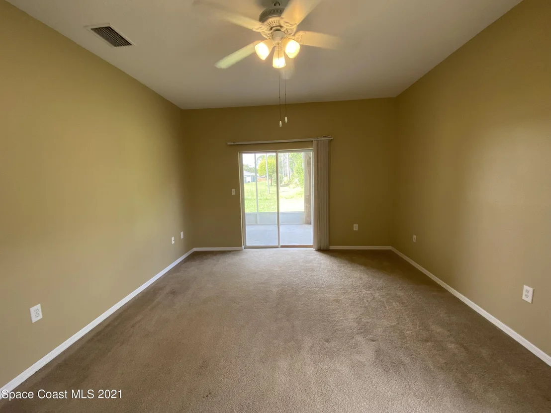 Photo of 300 Cavern Ave Avenue SE