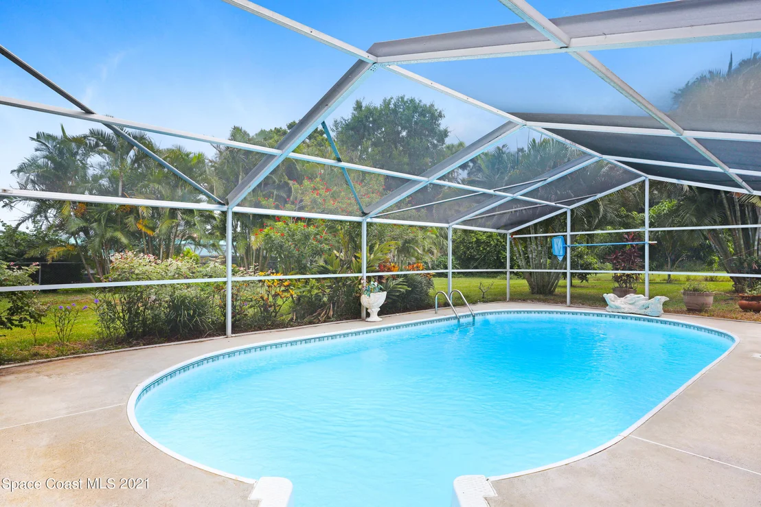 Photo of 1049 Glenham Drive NE