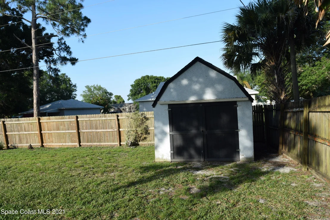 Photo of 1111 Grapefruit Road SE
