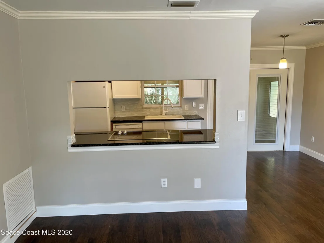 Photo of 1110 10th Place
