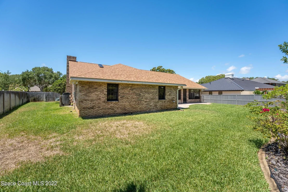 Photo of 588 Peregrine Drive