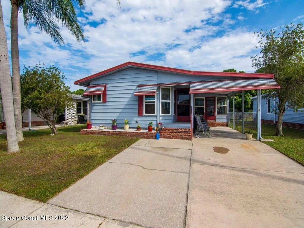 Photo of 1967 Seagrape Street NE