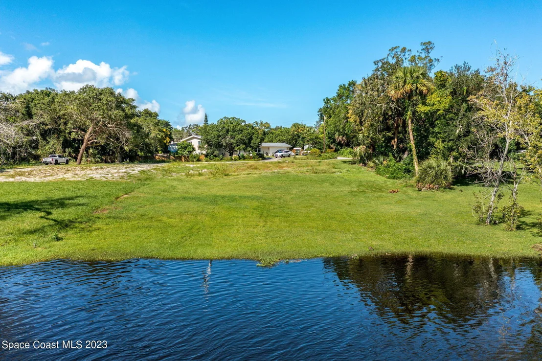 Photo of 409 Roxy Avenue