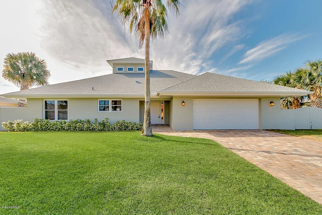 Photo of 427 Riverview Lane