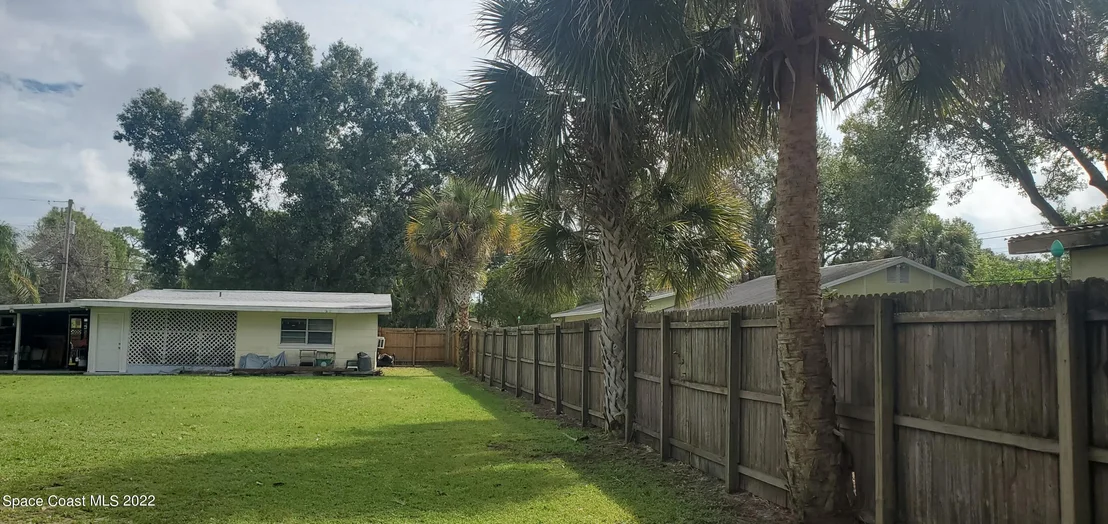 Photo of 305 Pine Avenue