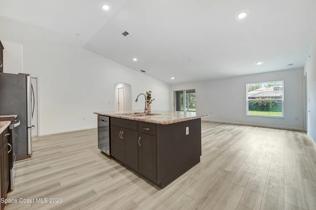 Photo of 1018 Savery Road