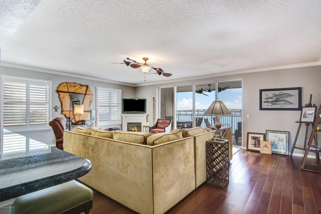Photo of Unit 401B at 102 Riverside Drive