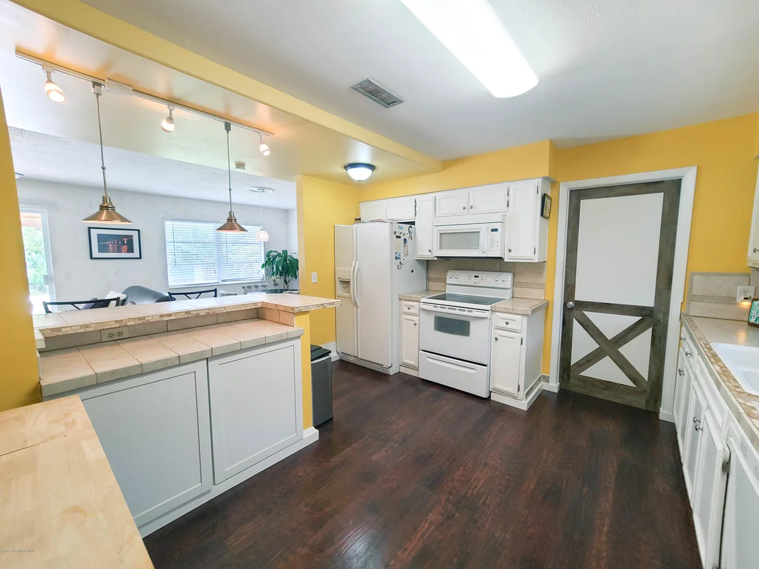 Photo of 4945 Cocoanut Drive