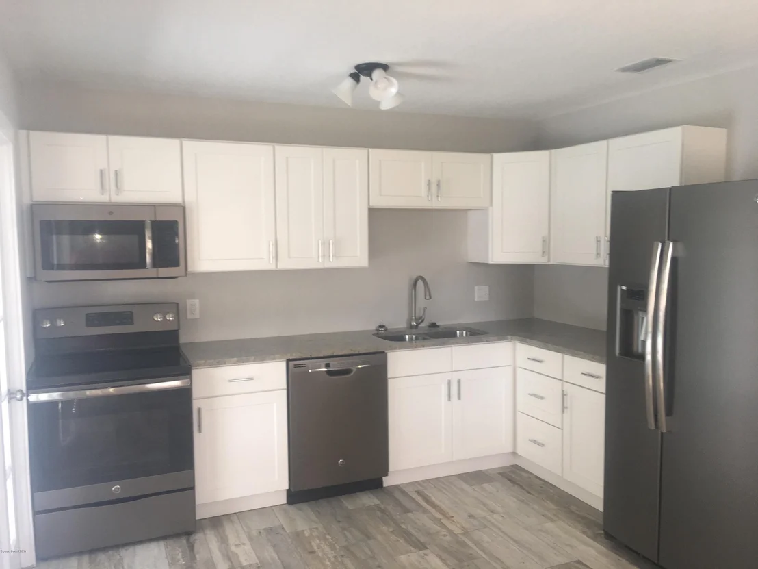 Photo of 4280 Sherwood Boulevard