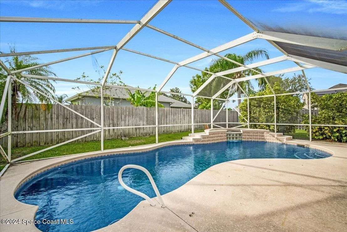 Photo of 6018 Newbury Circle