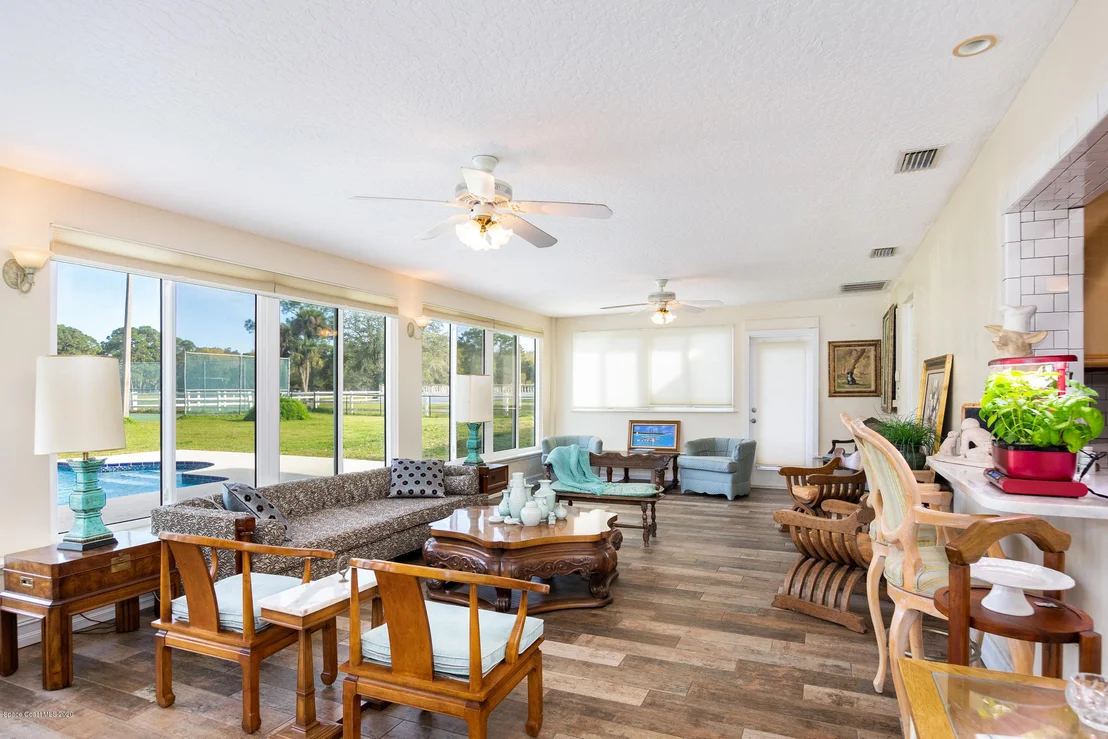 Photo of 2885 Turtle Mound Road