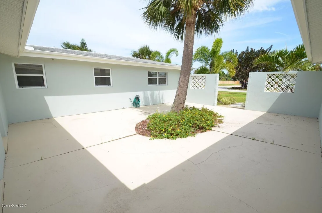 Photo of 1138 Pinetree Drive
