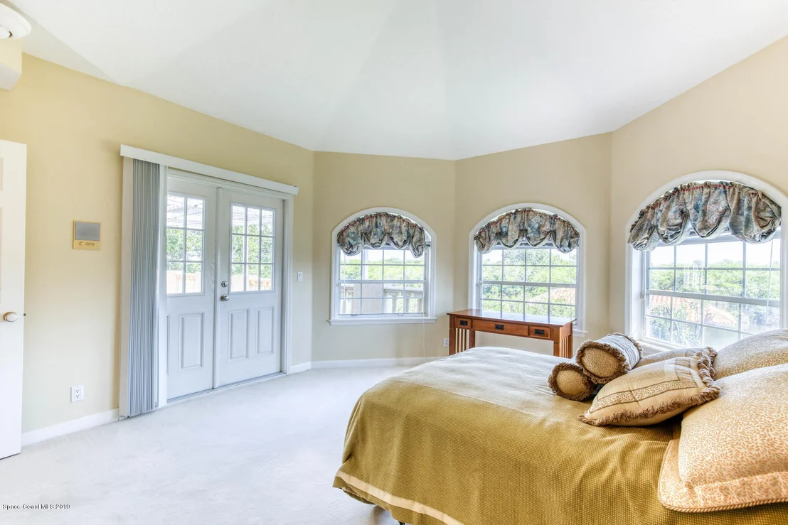 Photo of 274 Lanternback Island Drive