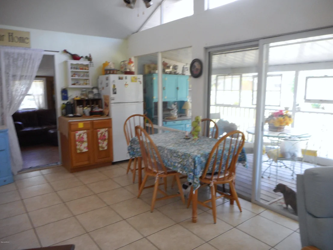 Photo of 555 Hall Road