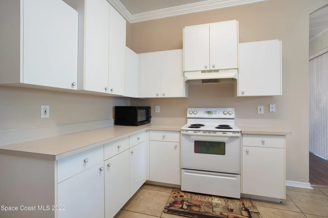 Photo of 6813 Cecil Road