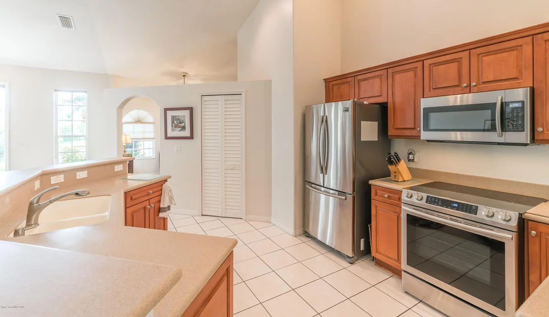 Photo of 973 Somerset Lane