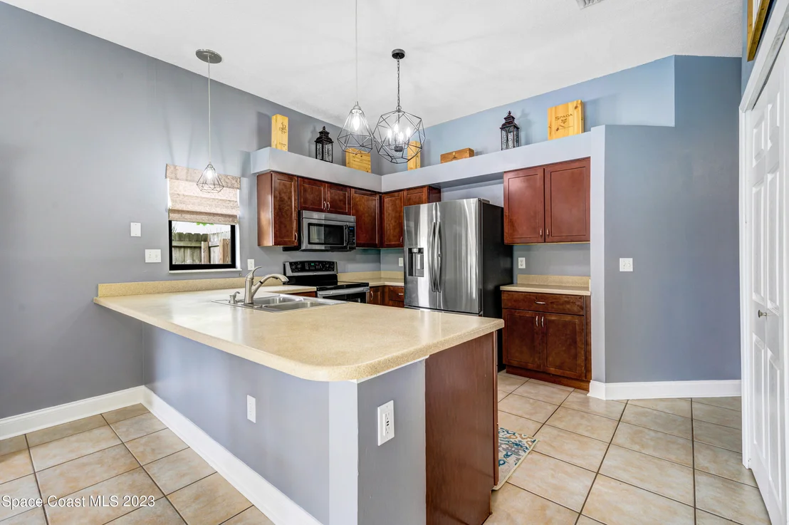 Photo of 1255 Walnut Court