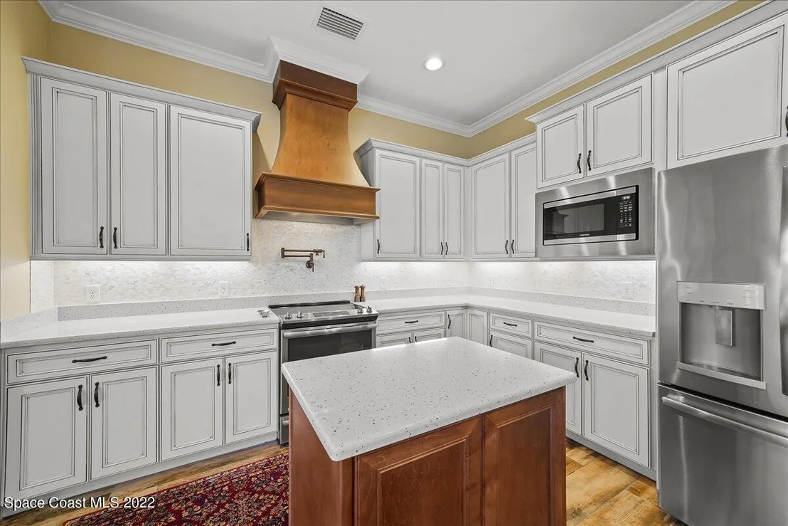 Photo of 352 Arrowhead Lane