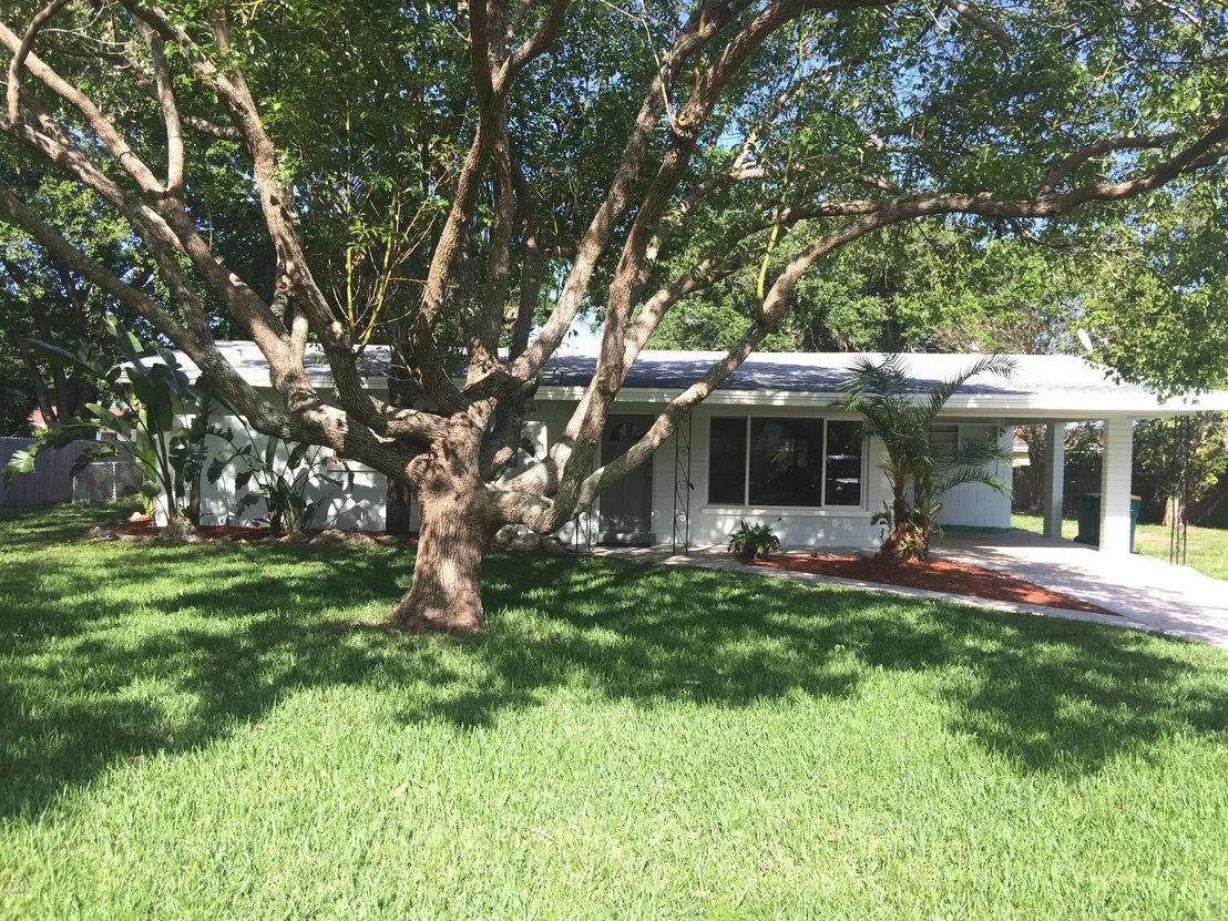 Photo of 2311 Lee Avenue