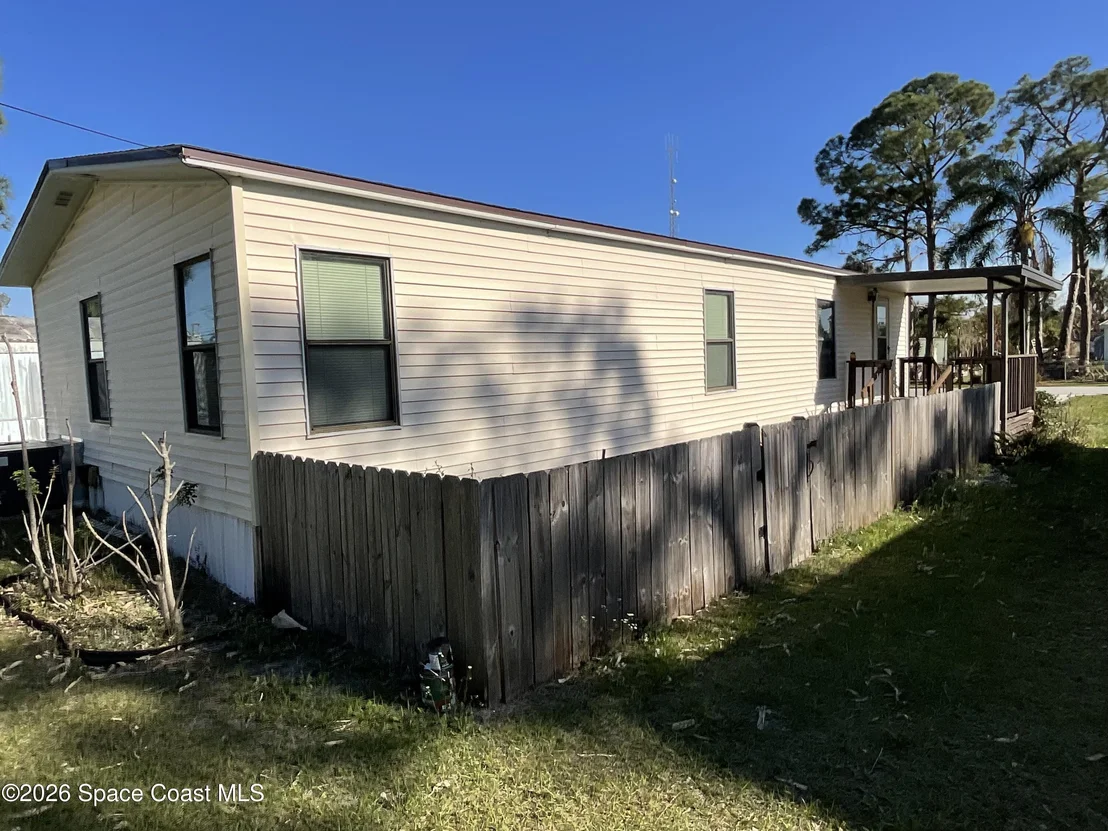 Photo of 844 Cardinal Avenue