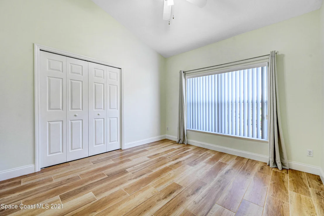 Photo of 2571 Canterbury Circle