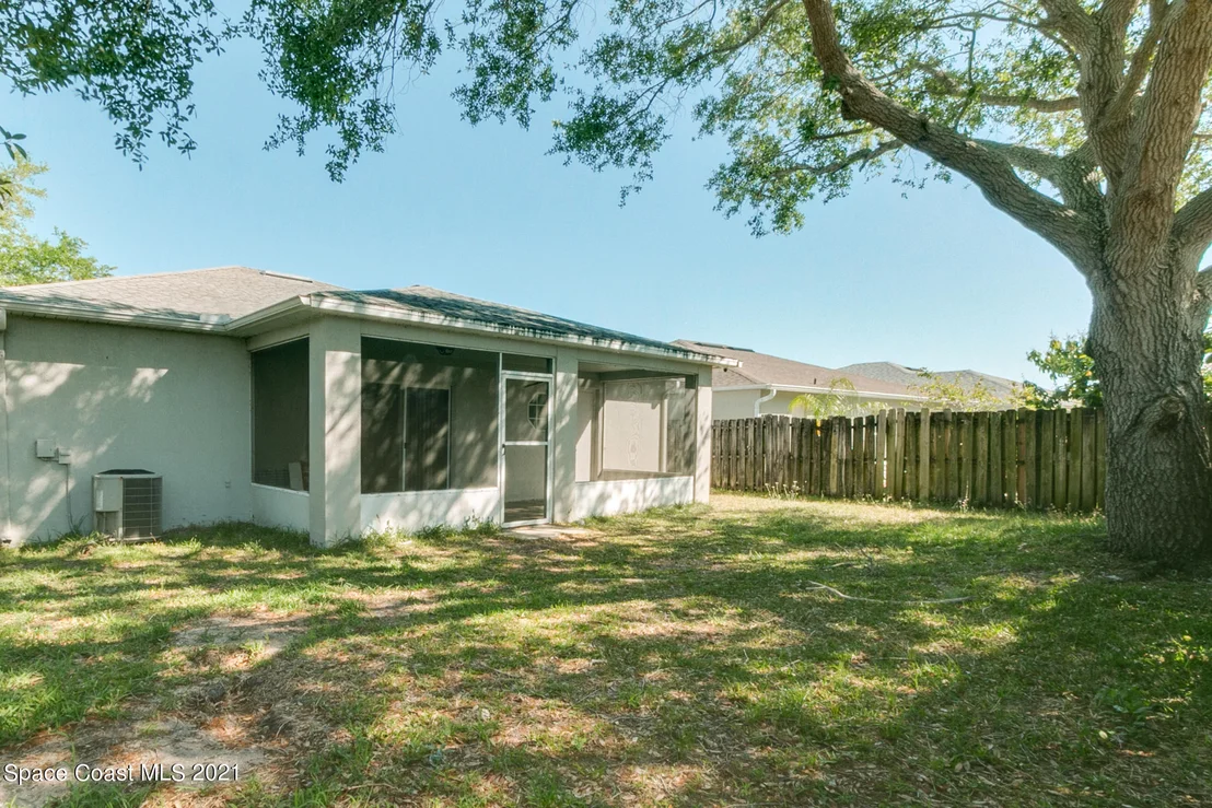 Photo of 8511 Ivanhoe Drive