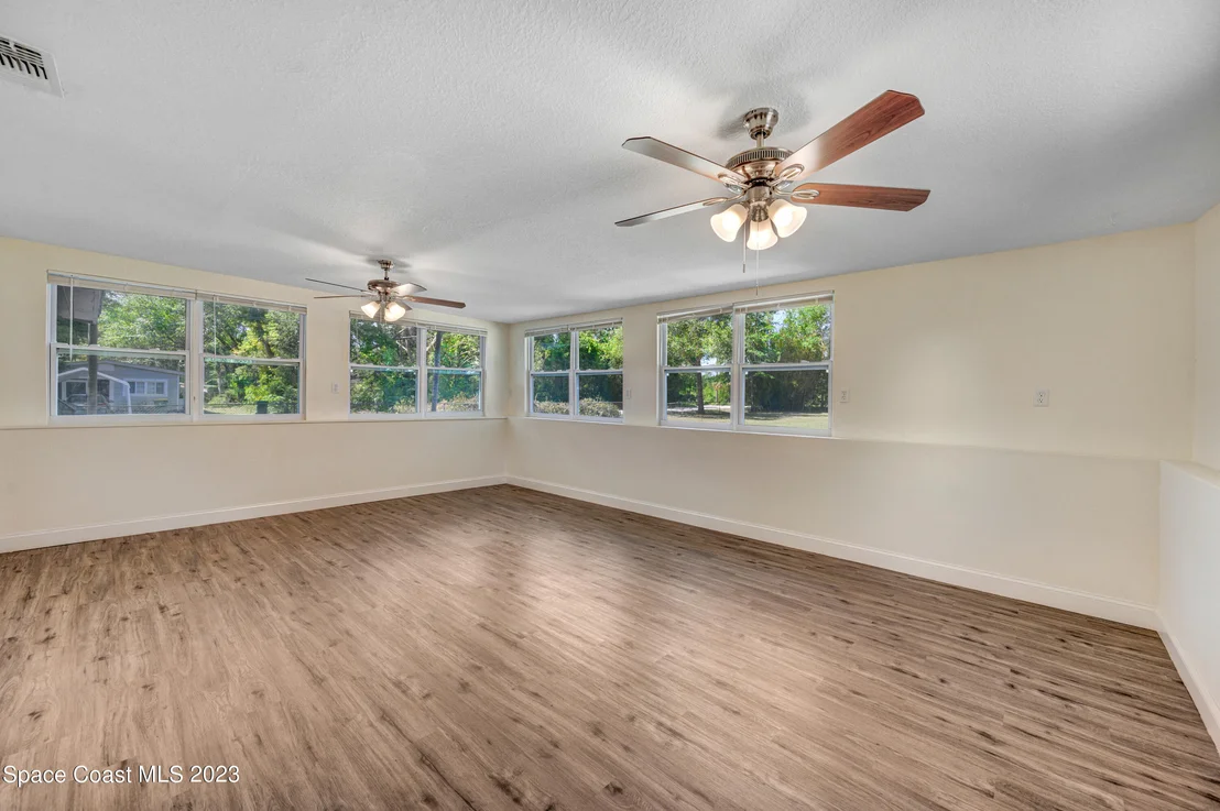 Photo of 5720 Travis Street