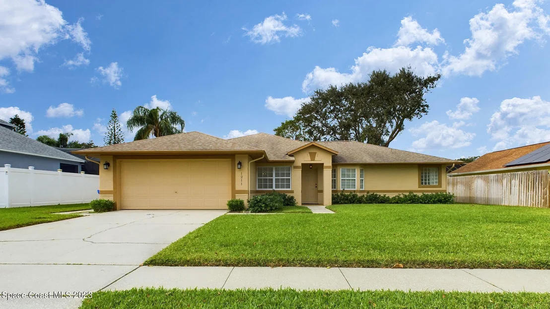 Photo of 1211 Meadow Lake Road