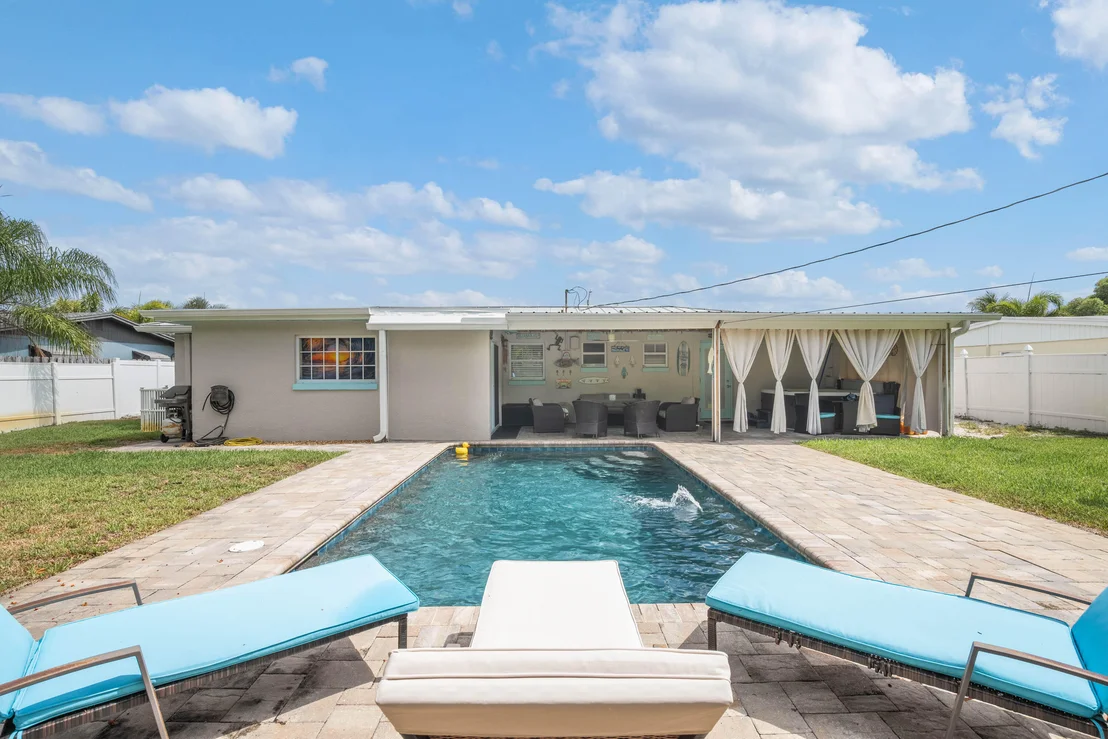 Photo of 340 W Exeter Street