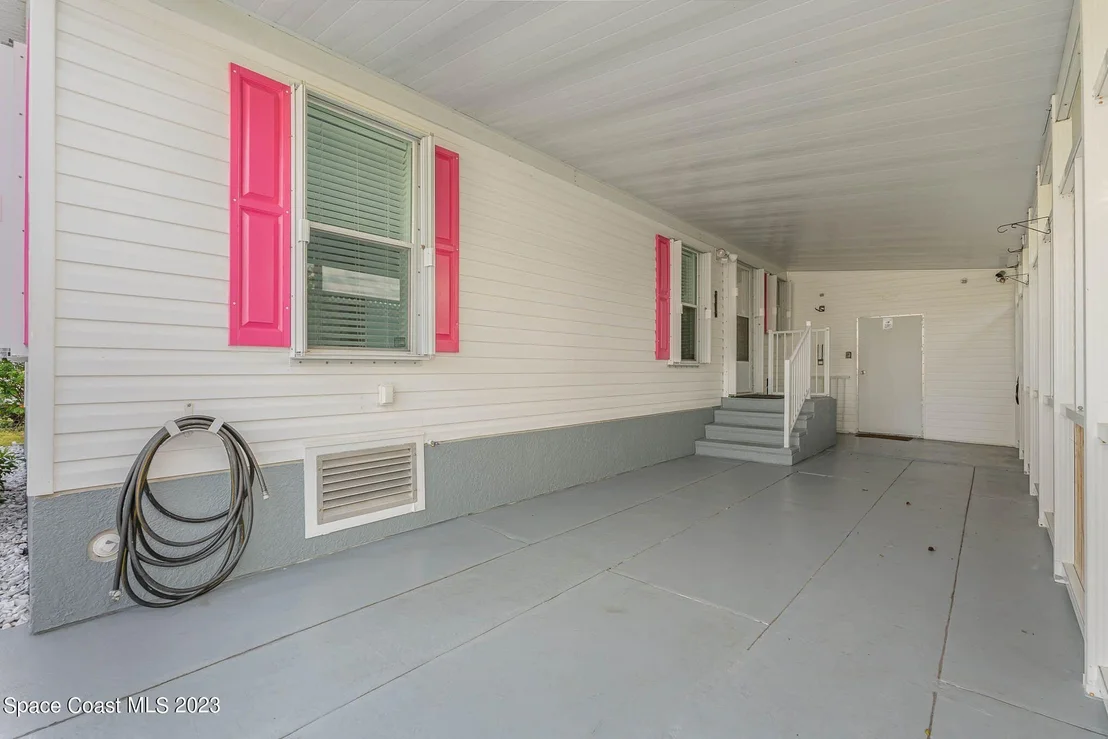 Photo of 1081 Barefoot Circle