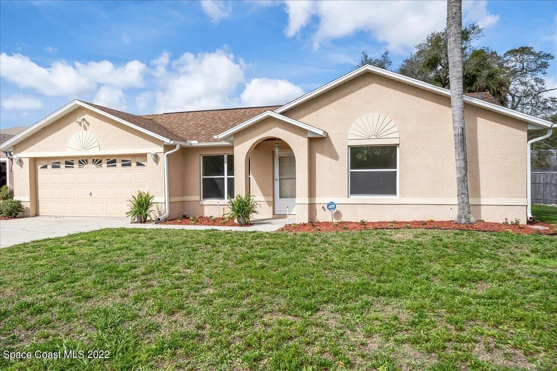 Photo of 6248 Bamboo Avenue