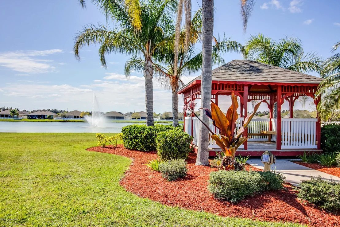 Photo of 1472 Hemingway Boulevard