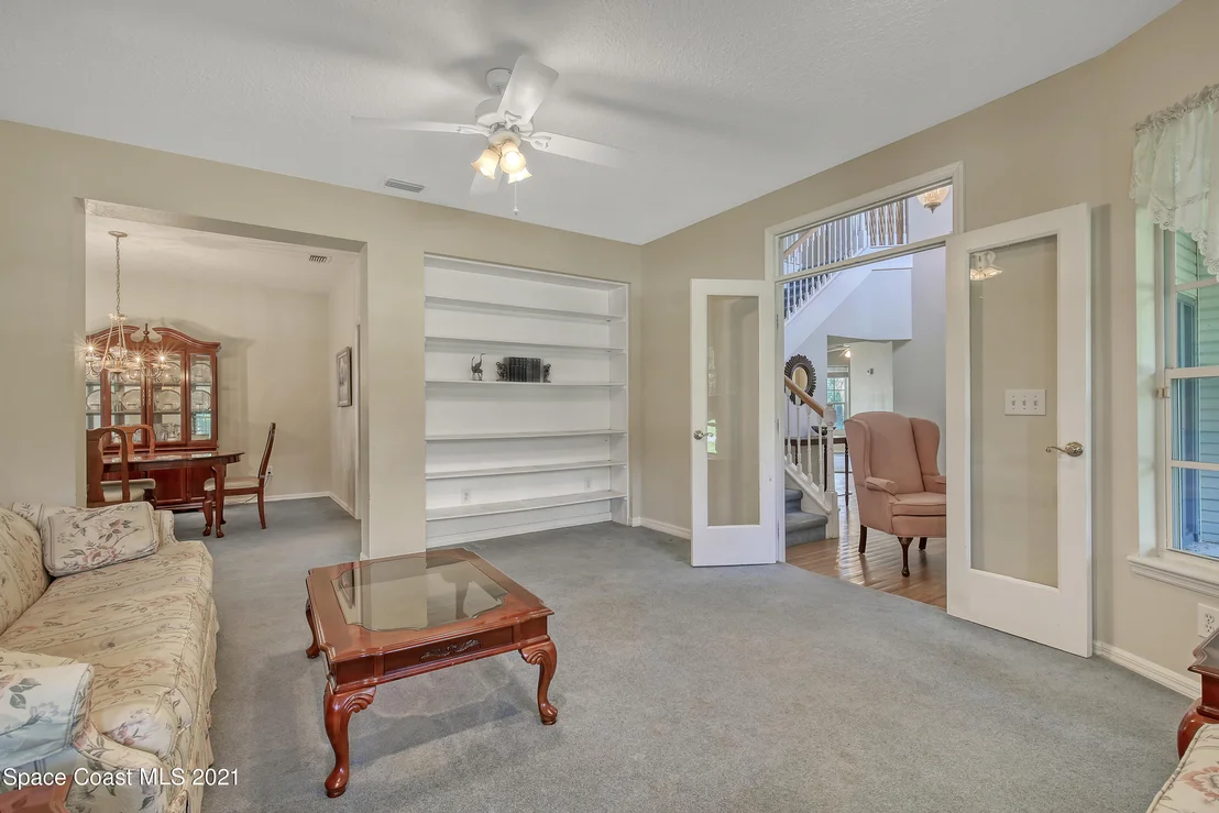 Photo of 2233 Royal Oaks Drive