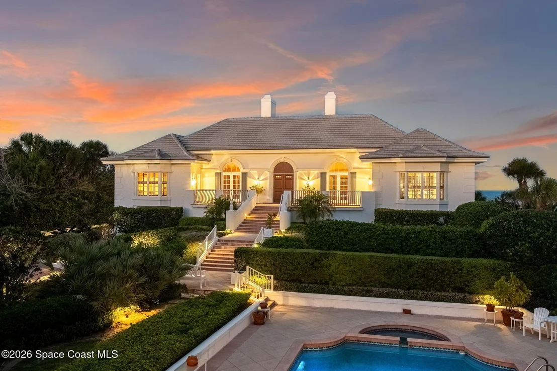 Photo of 680 Ocean Road
