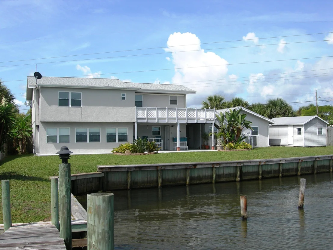 Photo of 2839 Pineapple Avenue