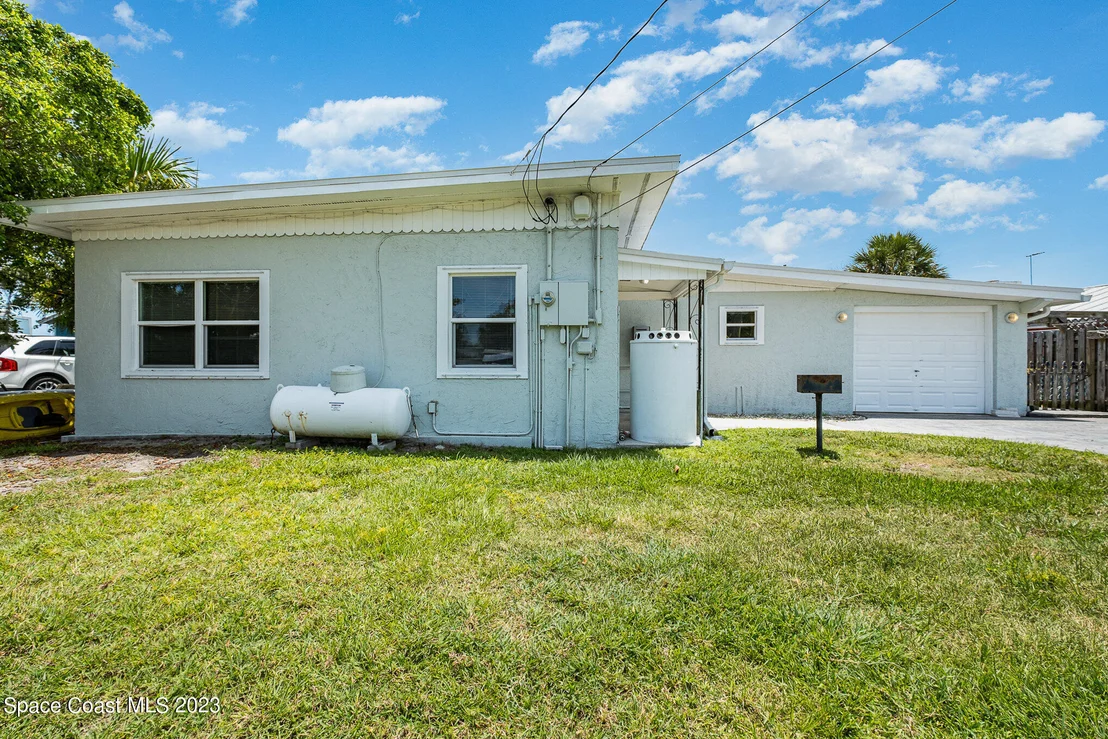 Photo of 3957 Canal Drive