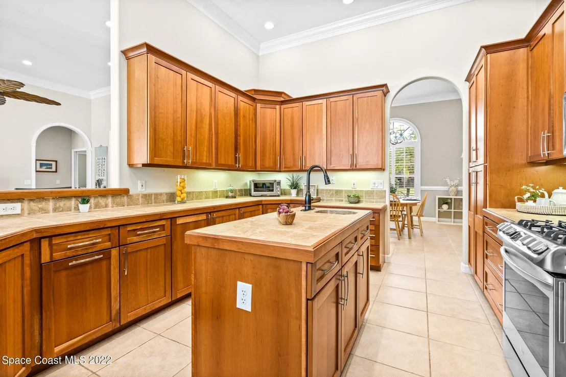 Photo of 356 Southampton Drive