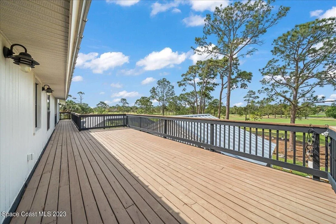 Photo of 520 Whispering Pines Circle