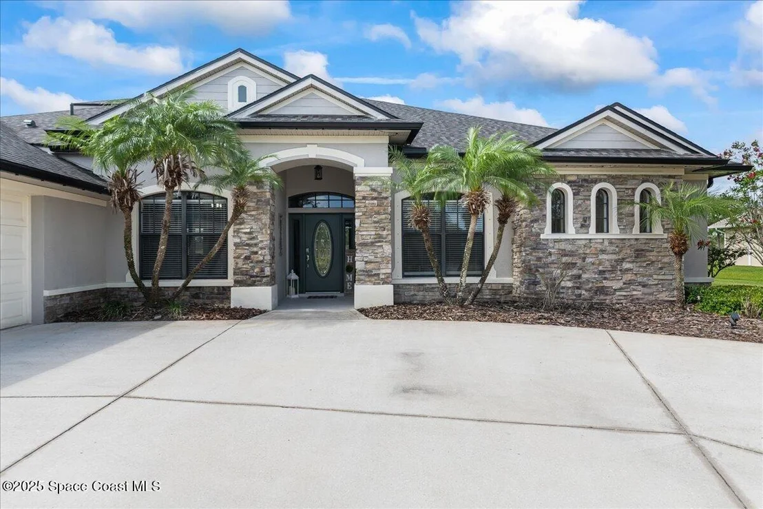 Photo of 2100 Windbrook Drive SE