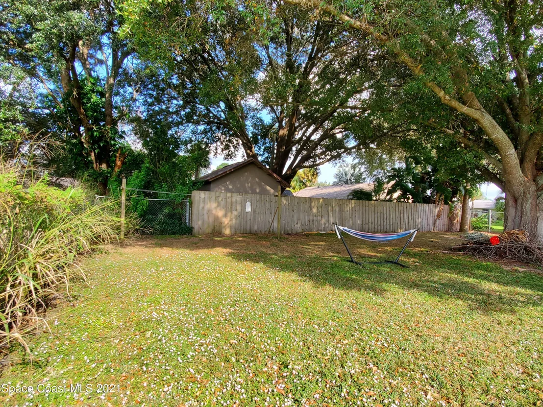 Photo of 6070 Gilson Avenue