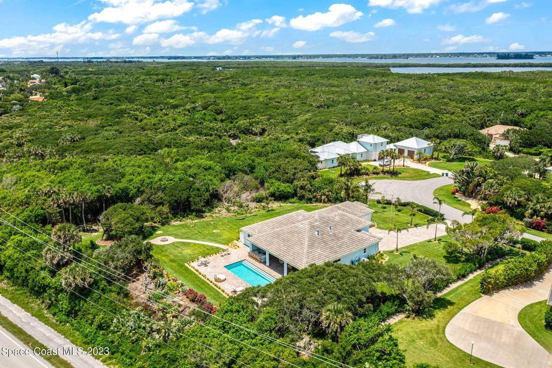 Photo of 6231 Windward Lane