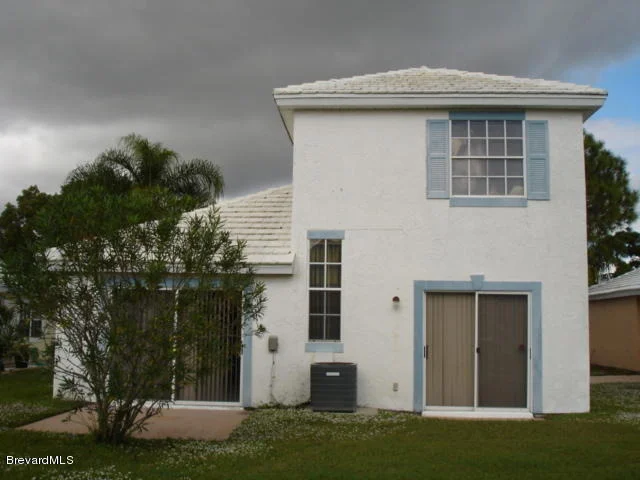 Photo of 1960 NE Elderberry Court