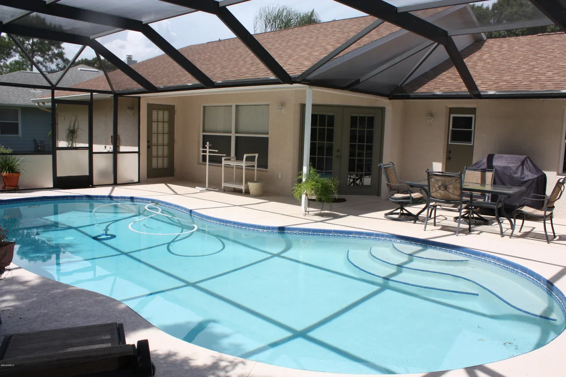 Photo of 562 Deerfield Drive